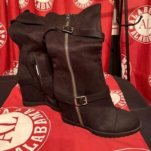 Alba Black Heeled Boots with Zipper Detail